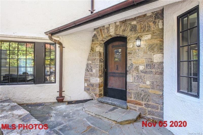 Photo of 68 POPHAM RD , SCARSDALE