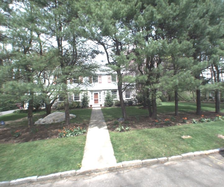 Photo of 17 HORSEGUARD LA , SCARSDALE