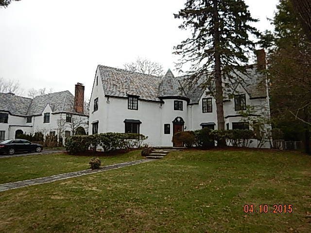 Photo of 72 HAMPTON RD , SCARSDALE
