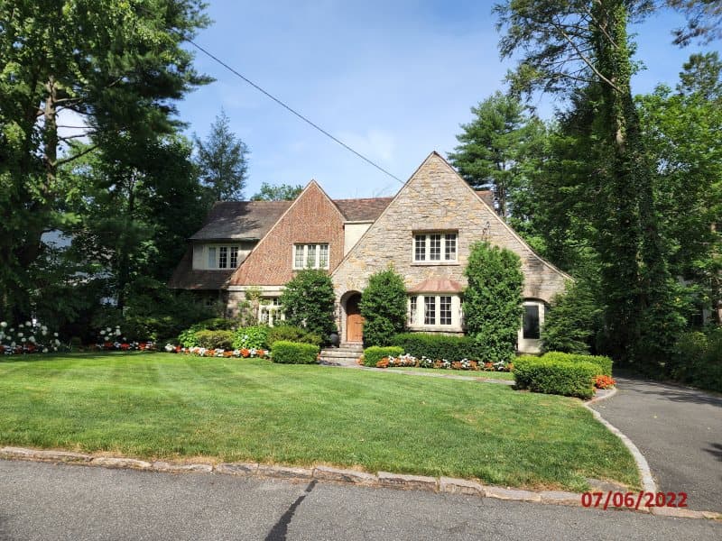 Photo of 5 HAMPTON RD , SCARSDALE