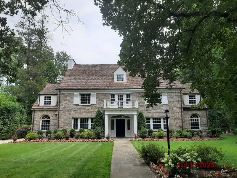 Photo of 16 PADDINGTON RD , SCARSDALE