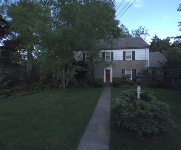 Photo of 8 OAKSTWAIN RD , SCARSDALE