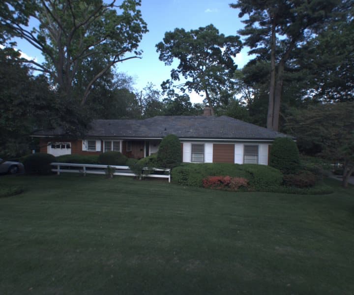 Photo of 10 OAKSTWAIN RD , SCARSDALE