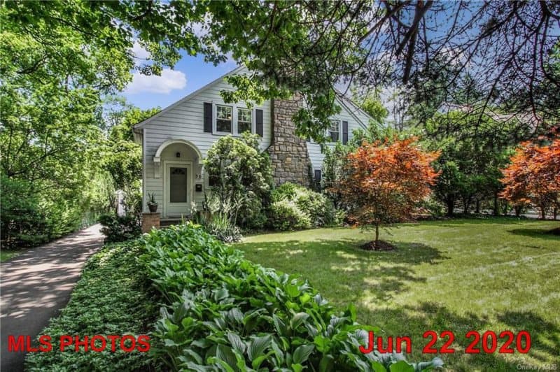 Photo of 30 RIVER RD , SCARSDALE
