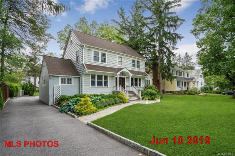 Photo of 32 VALLEY RD , SCARSDALE