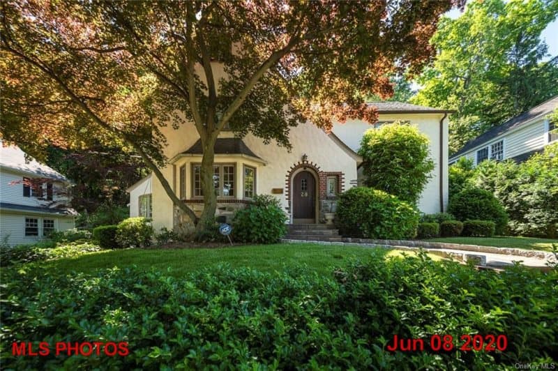 Photo of 28 CLAREMONT RD , SCARSDALE