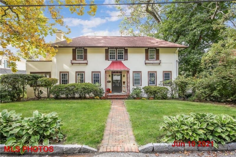 Photo of 33 CLAREMONT RD , SCARSDALE