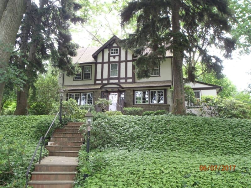 Photo of 2 CLAREMONT RD , SCARSDALE