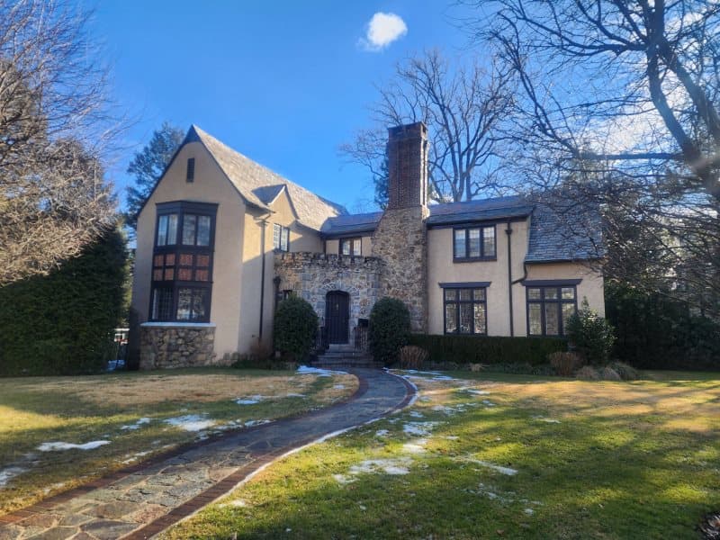 Photo of 15 KINGSTON RD , SCARSDALE