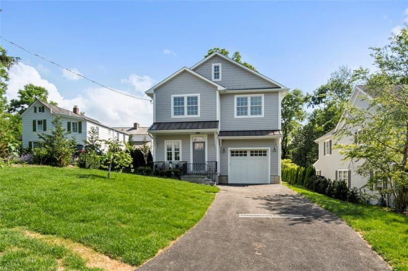 Photo of 154 LEE RD , SCARSDALE