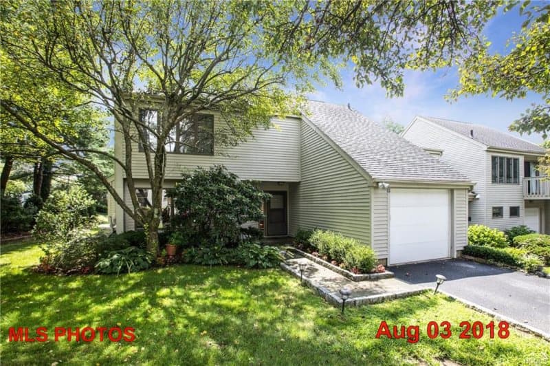 Photo of 2 EVON CT , SCARSDALE