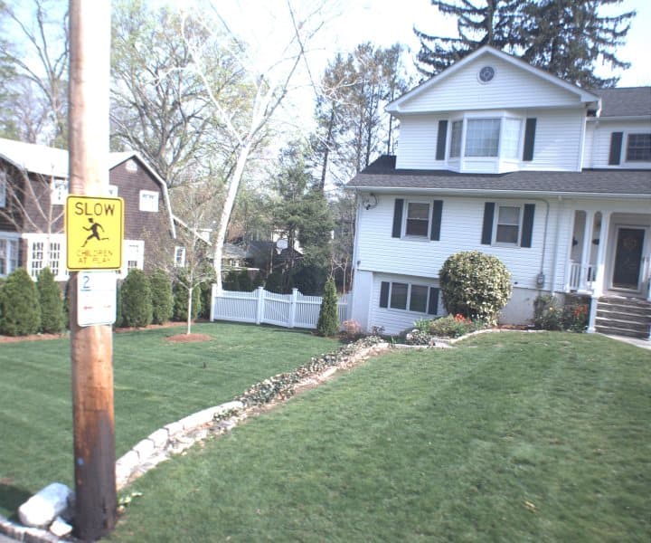 Photo of 77 LEE RD , SCARSDALE