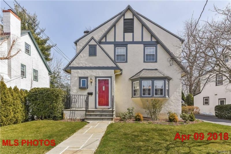 Photo of 166 NELSON RD , SCARSDALE