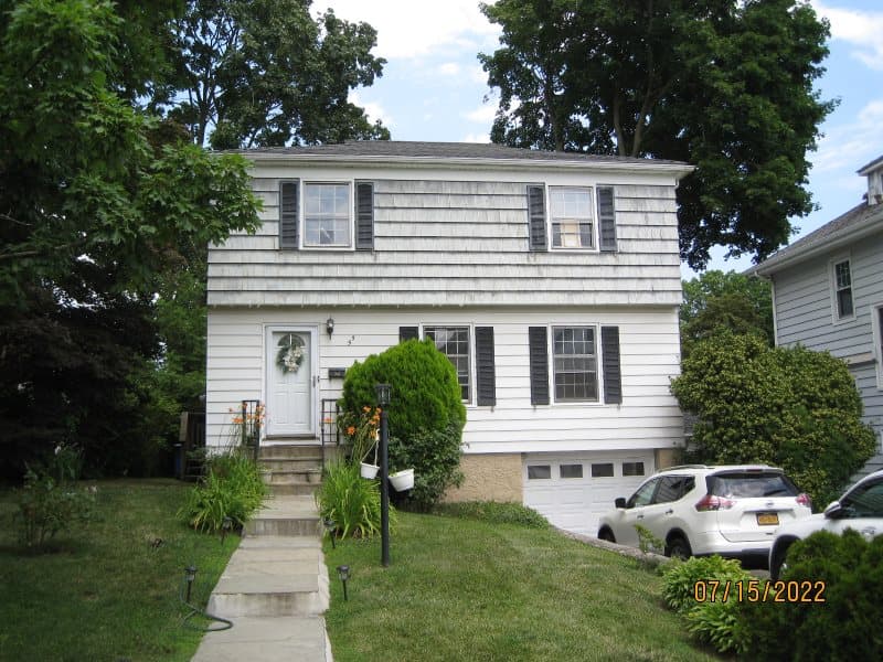 Photo of 55 SPRAGUE RD , SCARSDALE
