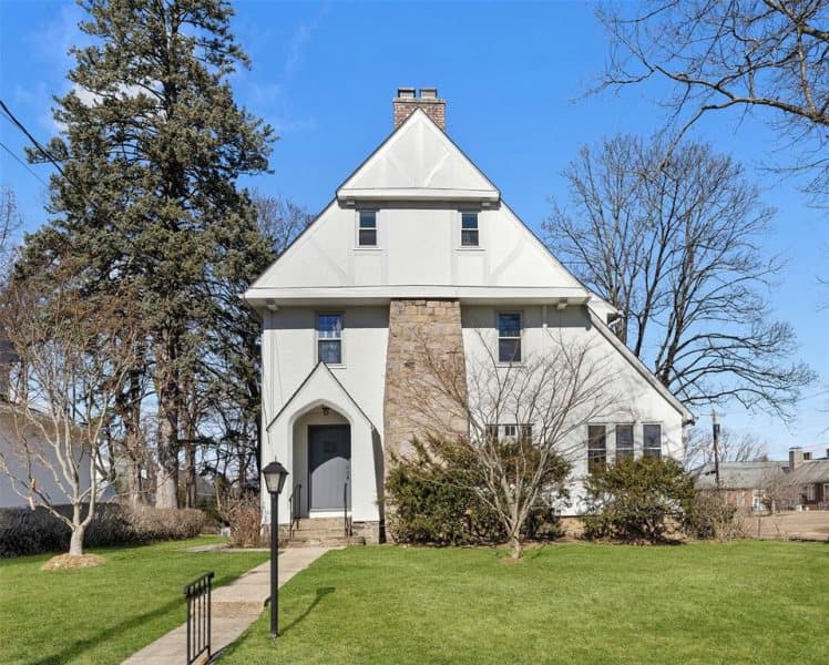 Photo of 7 EDGEWOOD RD , SCARSDALE