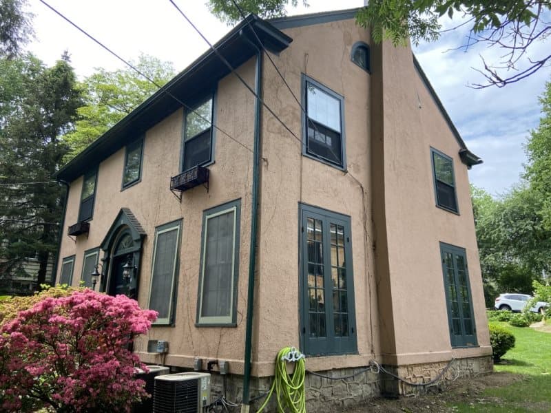 Photo of 6 DRAKE RD , SCARSDALE