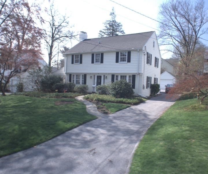 Photo of 54 TUNSTALL RD , SCARSDALE