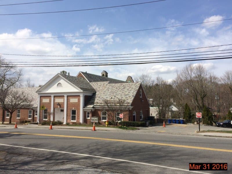 Photo of 1 HEATHCOTE RD , SCARSDALE