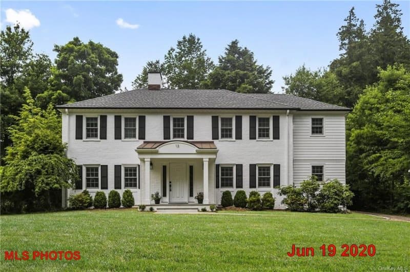 Photo of 13 BROOKLINE RD , SCARSDALE