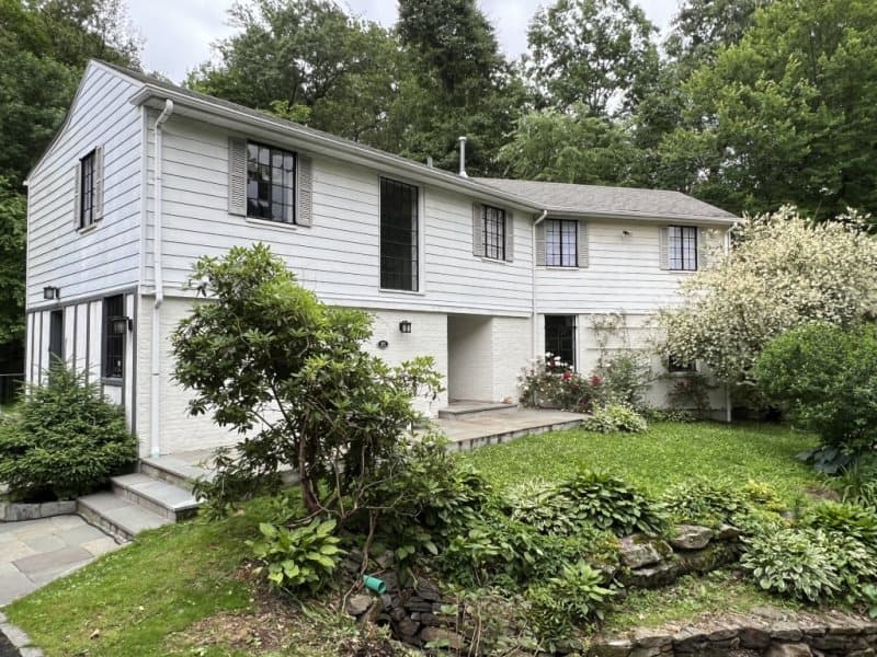 Photo of 23 ROSS RD , SCARSDALE