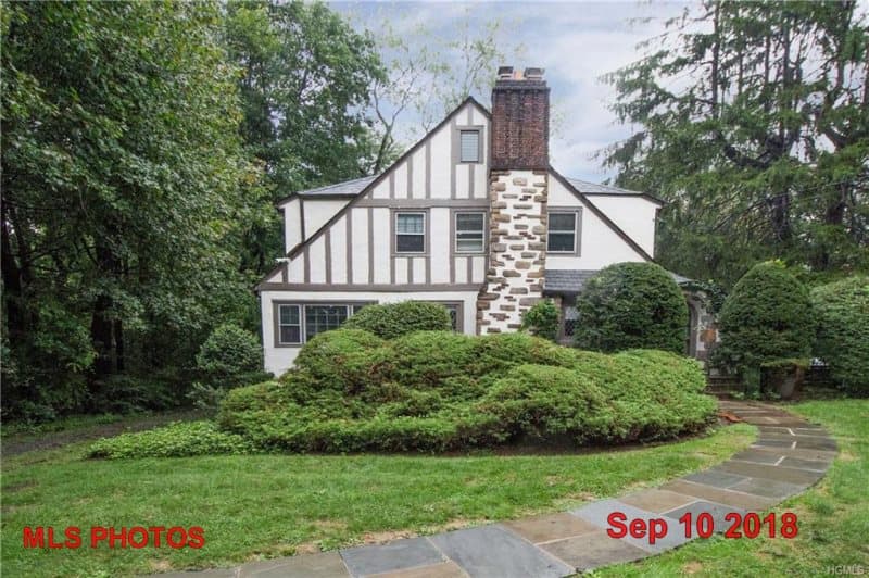 Photo of 3 MAMARONECK RD , SCARSDALE