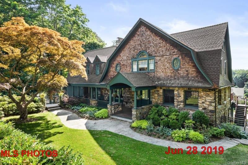 Photo of 7 PARK RD , SCARSDALE