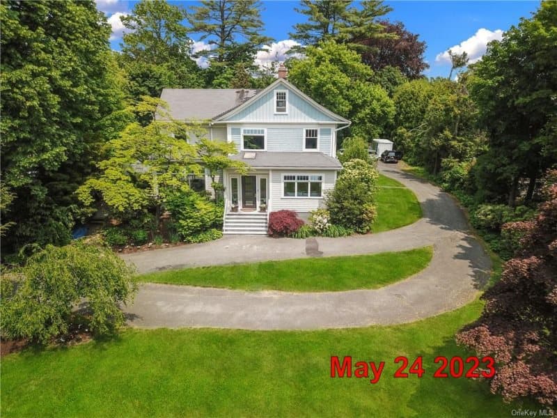 Photo of 2 GARDEN RD , SCARSDALE