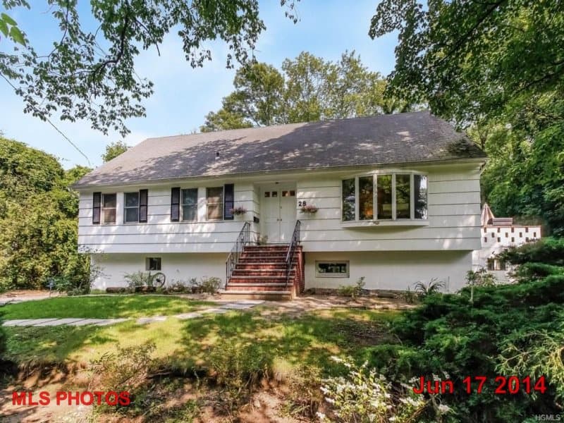 Photo of 28 BROOKBY RD , SCARSDALE