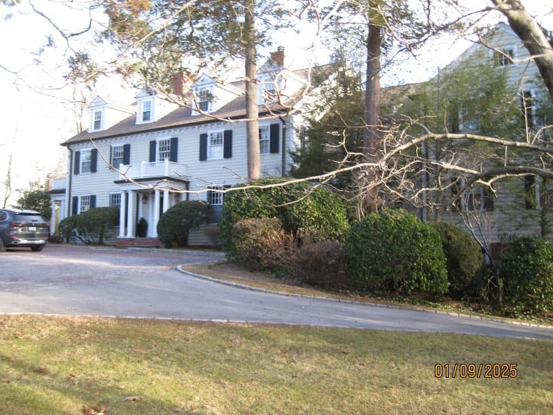 Photo of 237 HEATHCOTE RD , SCARSDALE