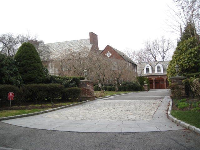 Photo of 8 DOLMA RD , SCARSDALE