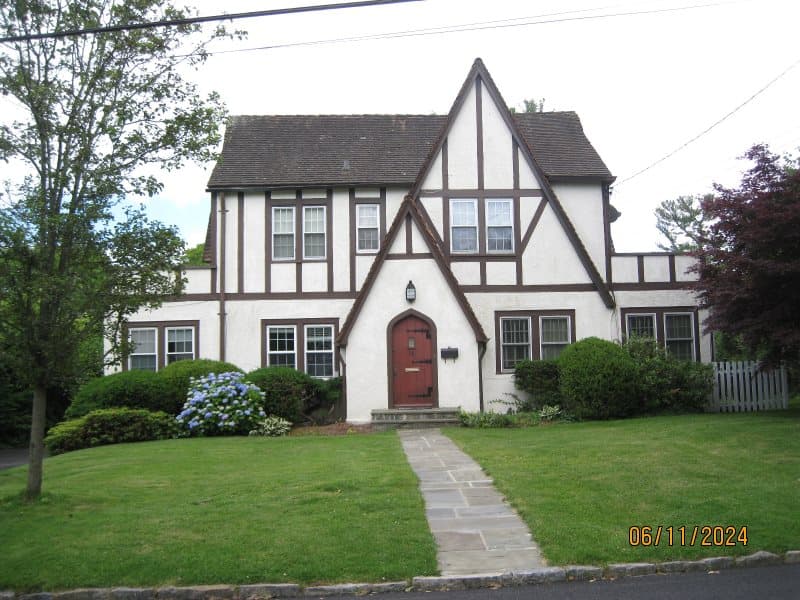 Photo of 38 LAWRENCE RD , SCARSDALE