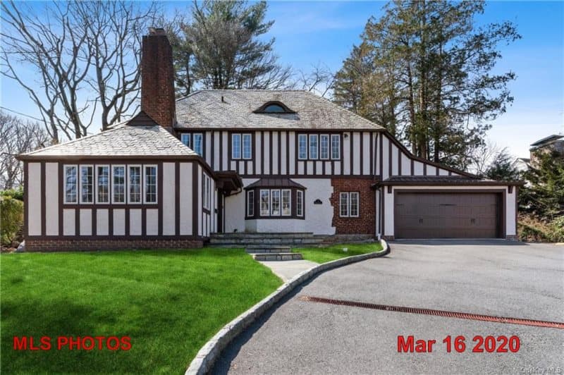 Photo of 2 WYNMOR RD , SCARSDALE