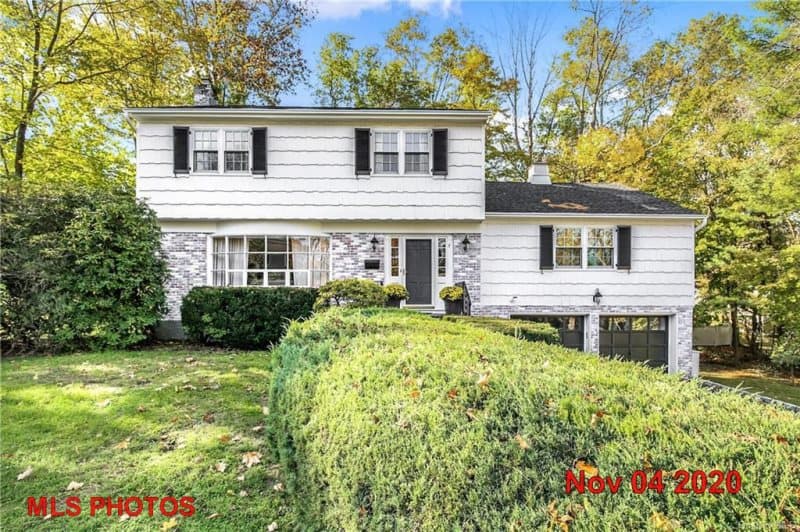 Photo of 7 THORNWOOD PL , SCARSDALE