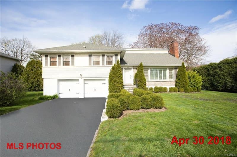 Photo of 221 MAMARONECK RD , SCARSDALE