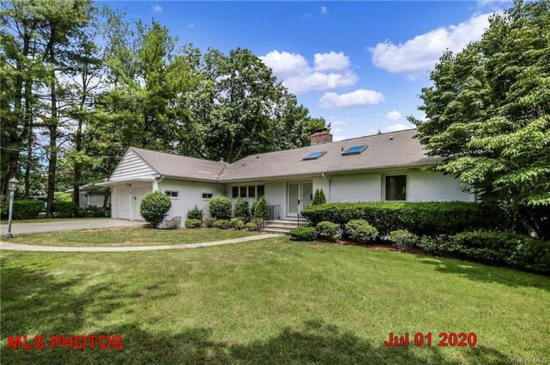 Photo of 231 MAMARONECK RD , SCARSDALE