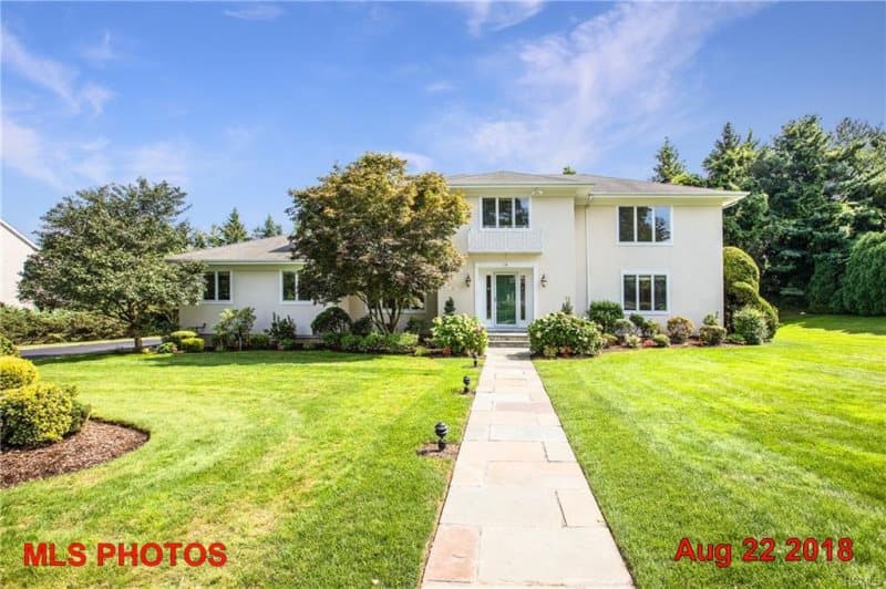 Photo of 18 GATE HOUSE RD , SCARSDALE